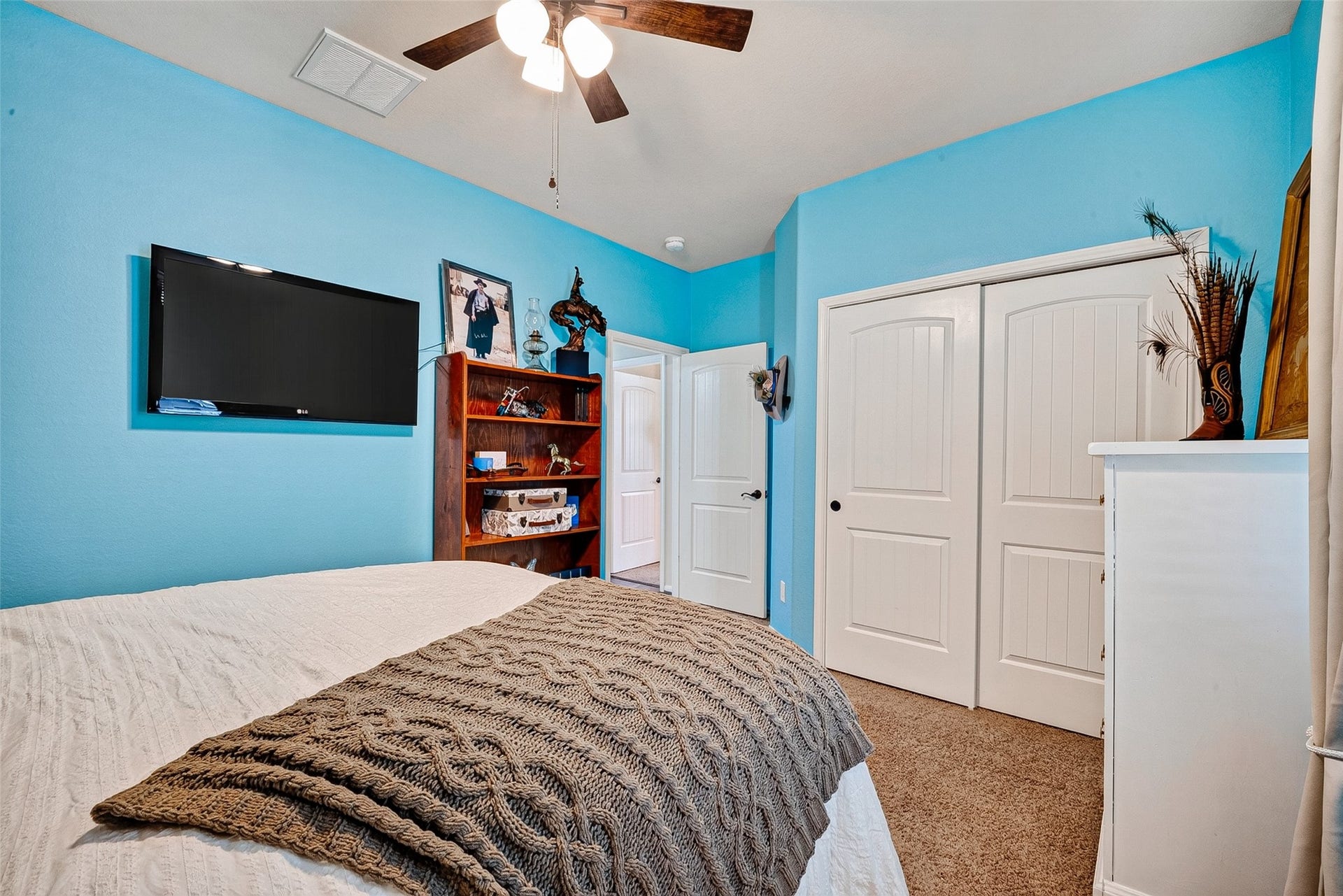 2414 Alexandra, Deer Park, TX 77536 Comfortable and Cozy Bedroom with Spacious Double Closet Setup