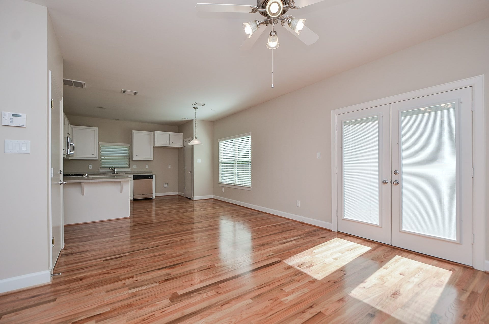 924 E 39th Street, Houston, TX 77022 The first floor of the home provides an open floorplan with ample space for living and entertaining as well as an abundance of natural light.