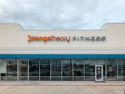 924 E 39th Street, Houston, TX 77022 Located in Historic Independence Heights, Orange Theory Fitness is located less than a mile away from the property.
