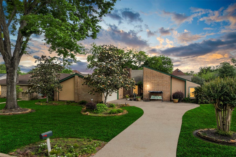 Property photo for 9006 Donys Drive, Houston, TX