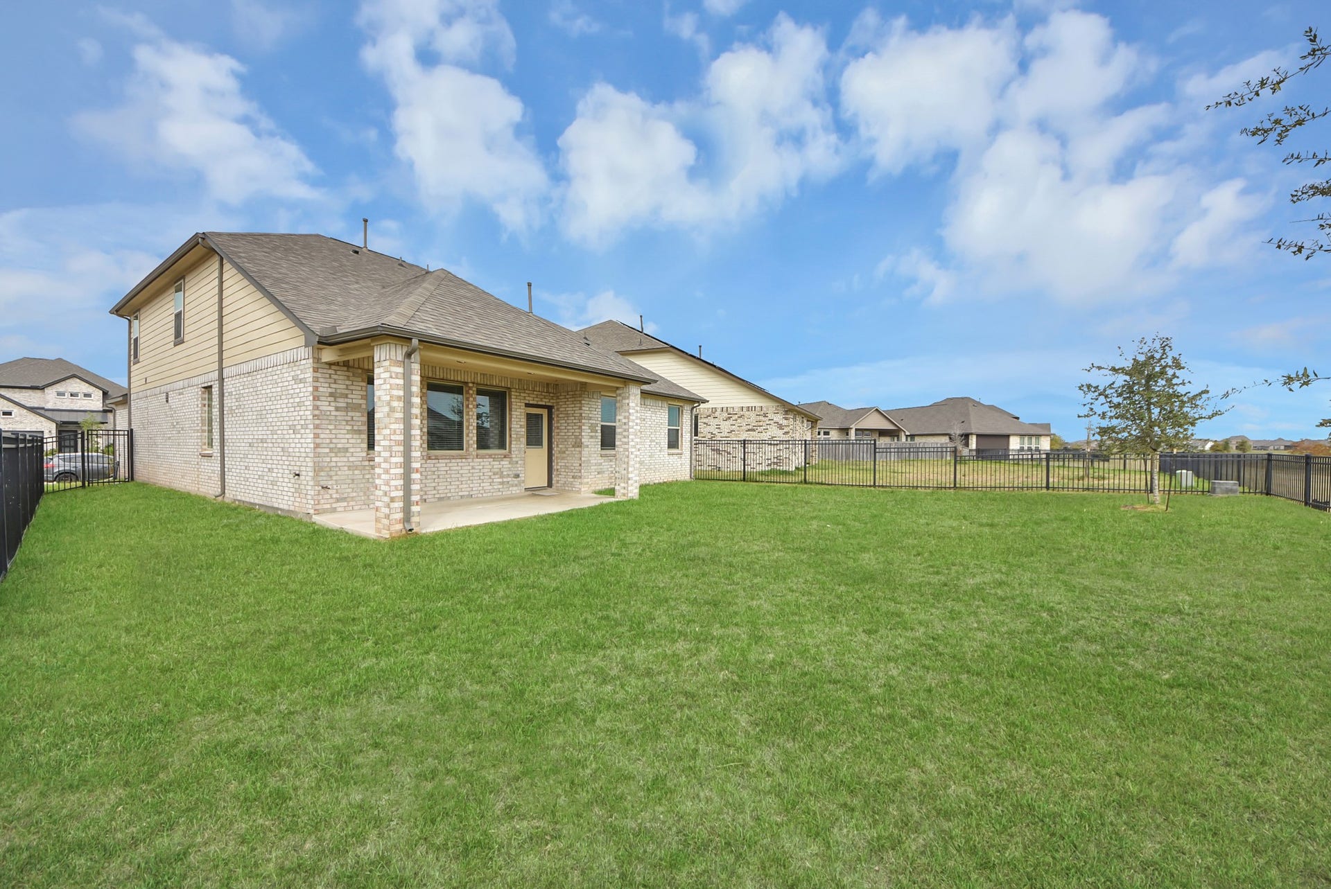 2439 Solaris Bend Drive, Katy, TX 77493 2439 Solaris Bend Drive, Katy, TX 77493