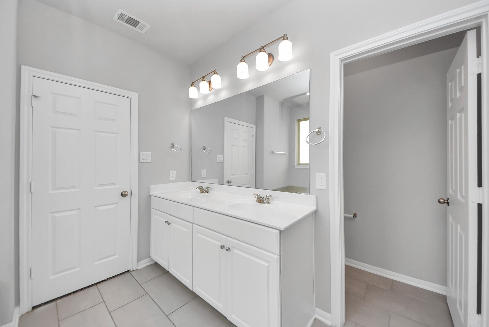 2439 Solaris Bend Drive, Katy, TX 77493 2439 Solaris Bend Drive, Katy, TX 77493
