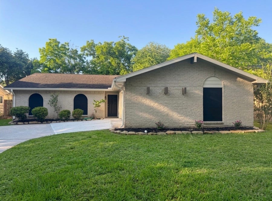 Property photo for 2107 Fall Meadow Drive, Missouri City, TX