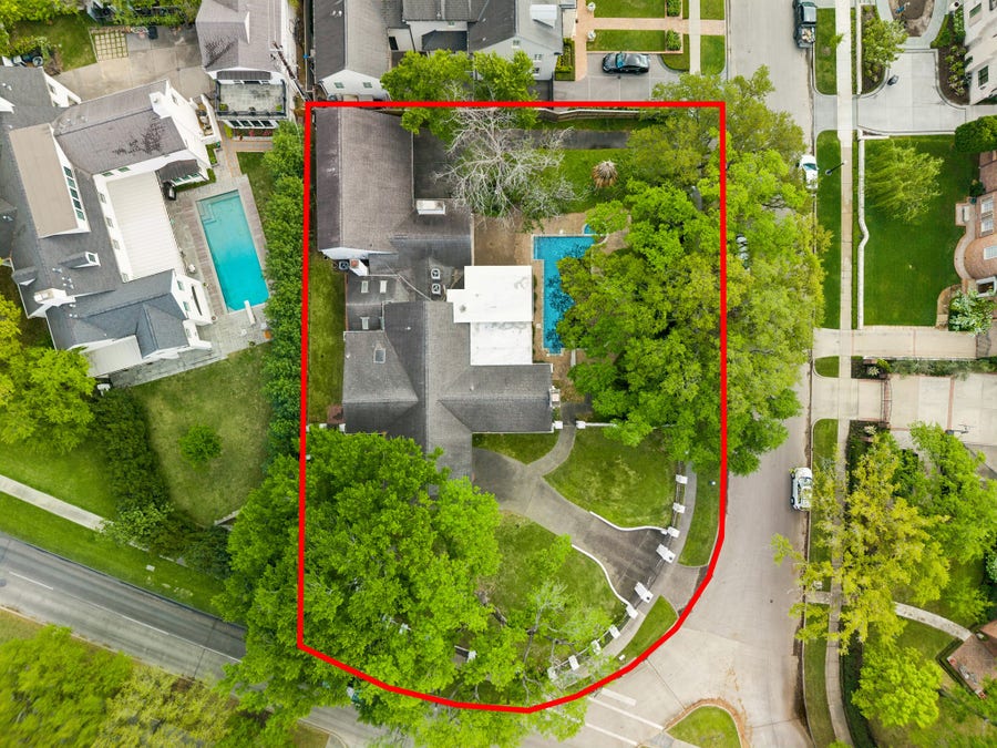 Property photo for 1811 Kirby Drive, Houston, TX