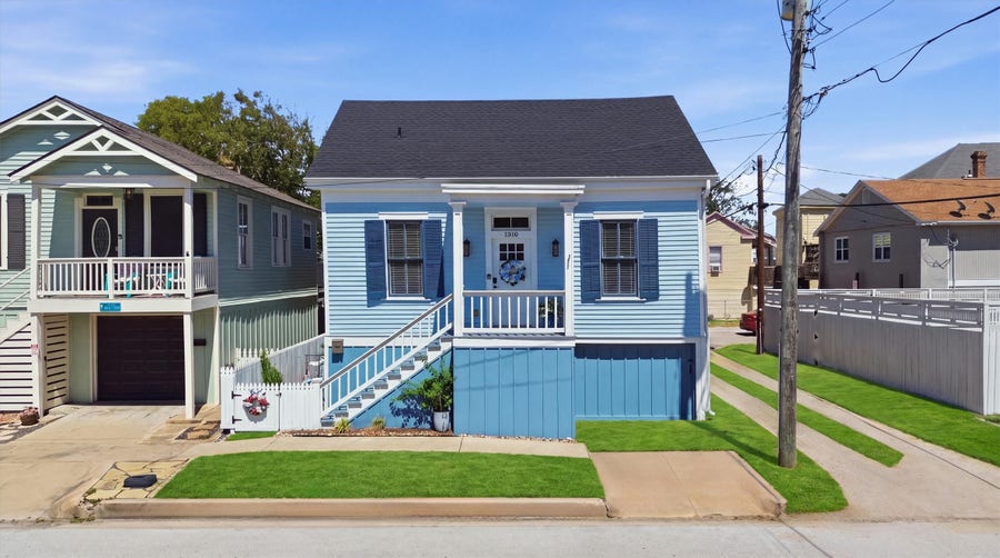 Property photo for 1310 19th Street, Galveston, TX