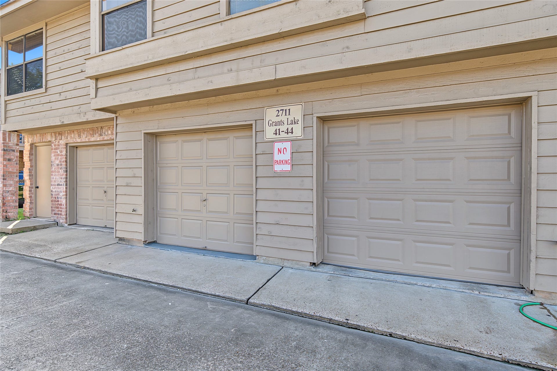 2711 Grants Lake Boulevard, #42, Sugar Land, TX 77479 2711 Grants Lake Boulevard, #42, Sugar Land, TX 77479