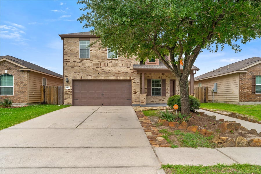Property photo for 6531 Lost Pines Bend, Houston, TX