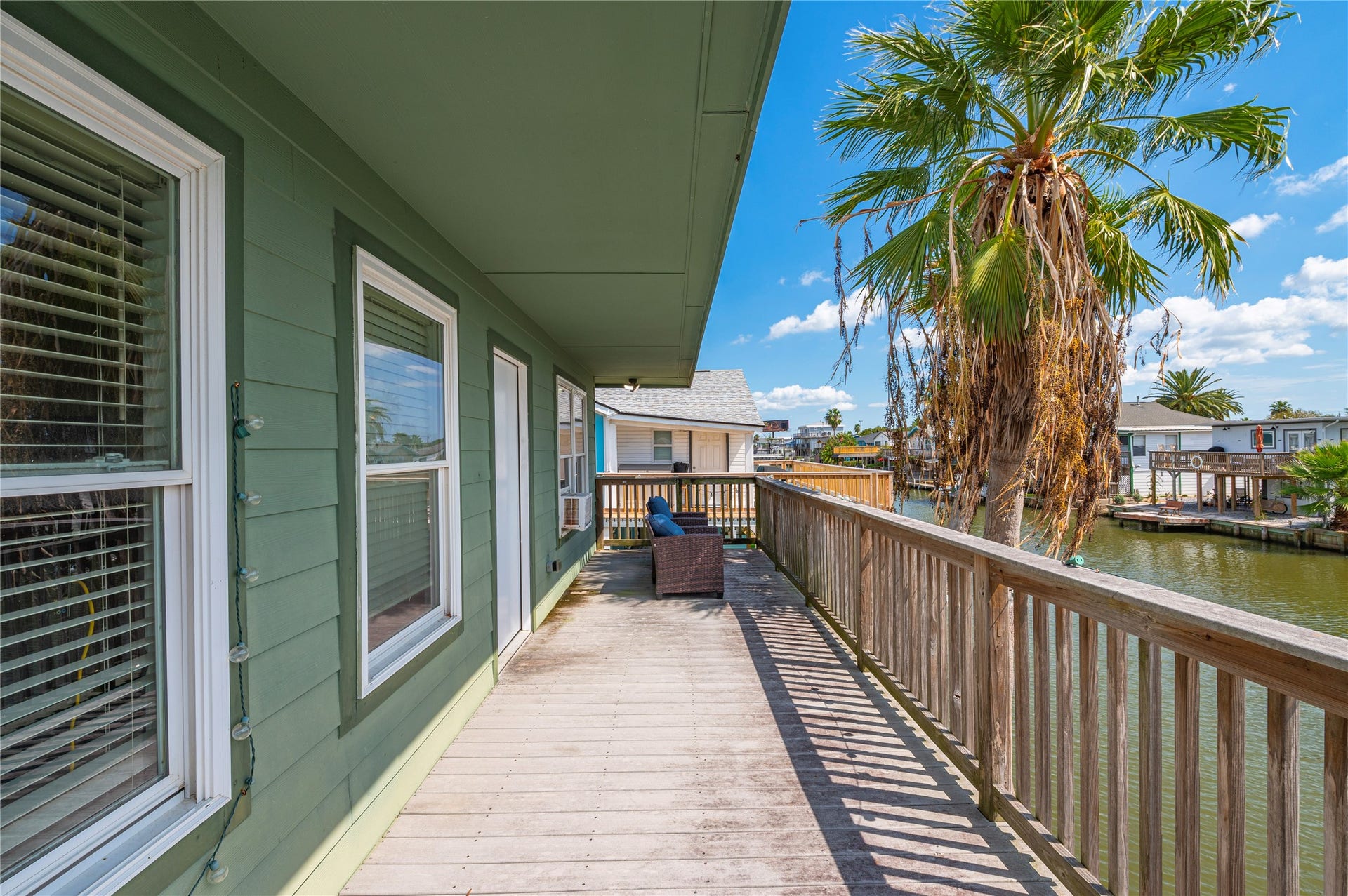 40 Lakeside Drive, Hitchcock, TX 77563 40 Lakeside Drive, Hitchcock, TX 77563