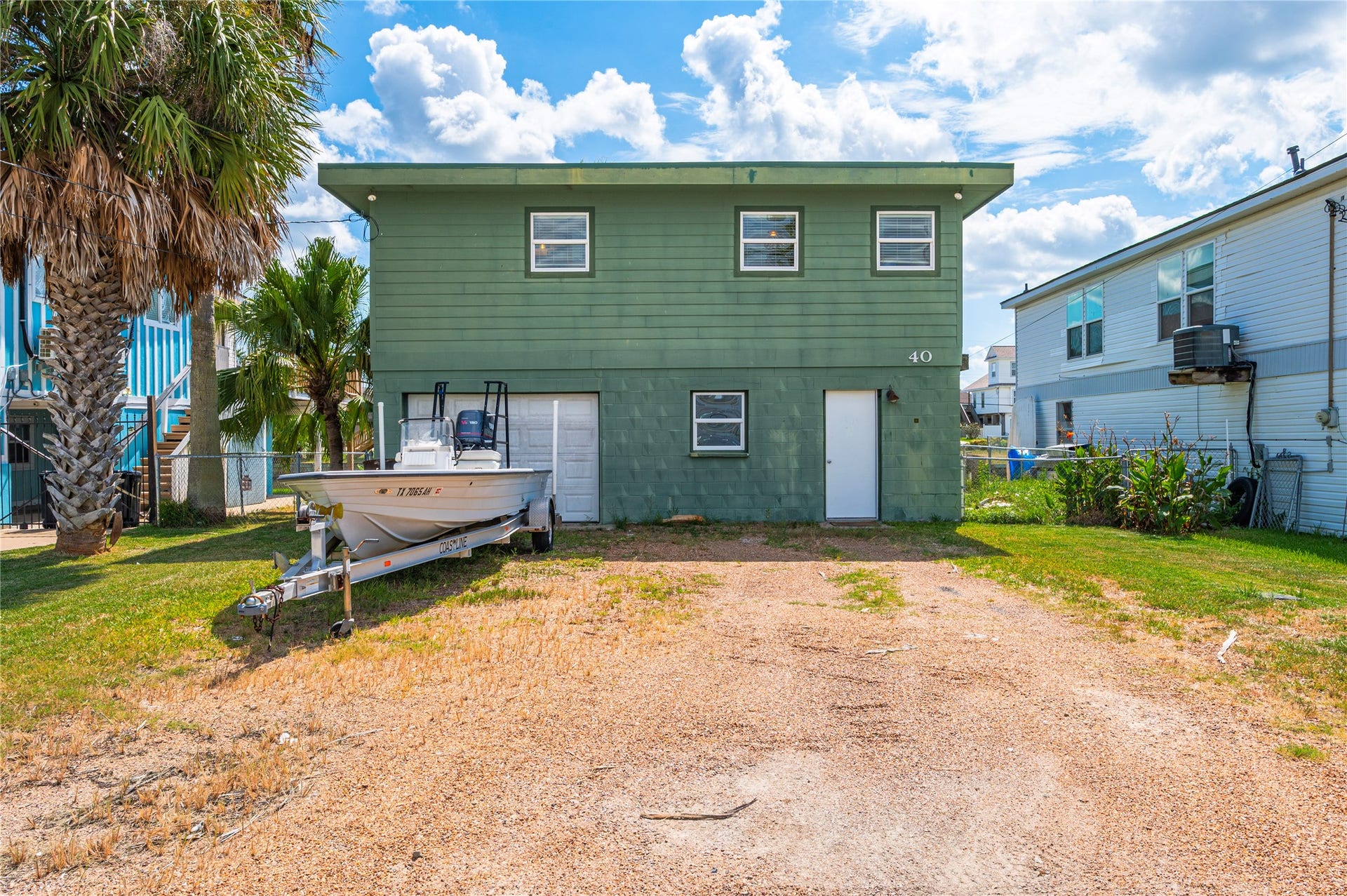 40 Lakeside Drive, Hitchcock, TX 77563 40 Lakeside Drive, Hitchcock, TX 77563