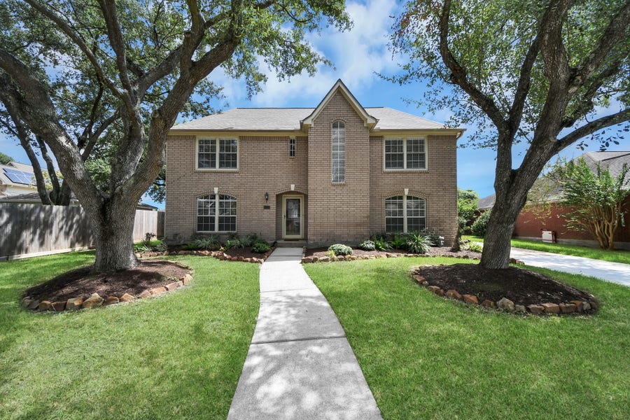 Property photo for 2502 Fairwind Drive, Houston, TX