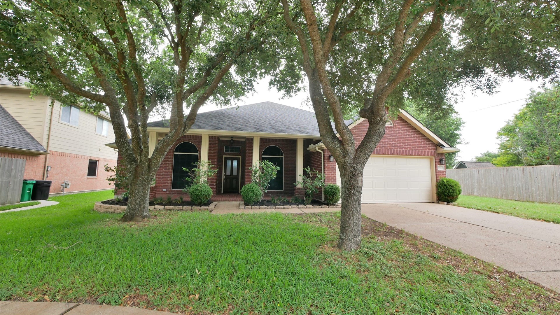 10402 Indian Paintbrush Lane, Houston, TX 77095 Picture of the Front of the house