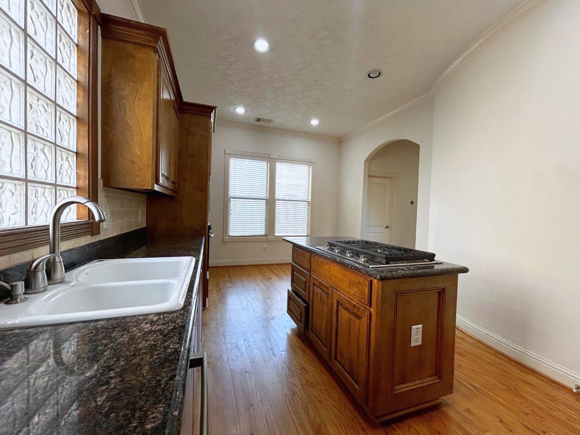 5206 Nett Street, #B, Houston, TX 77007