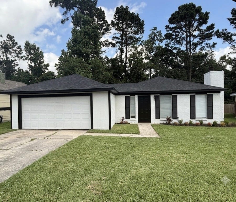 Property photo for 1707 Crest Hill Drive, Conroe, TX