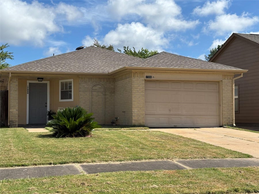 Property photo for 17090 Kilwinning Drive, Houston, TX