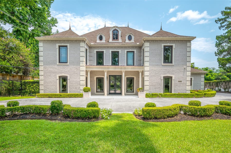 Property photo for 960 Kirby Drive, Houston, TX