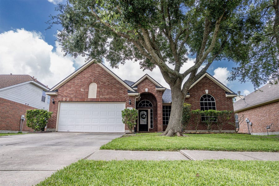 Property photo for 7035 Fountain Lilly Drive, Humble, TX