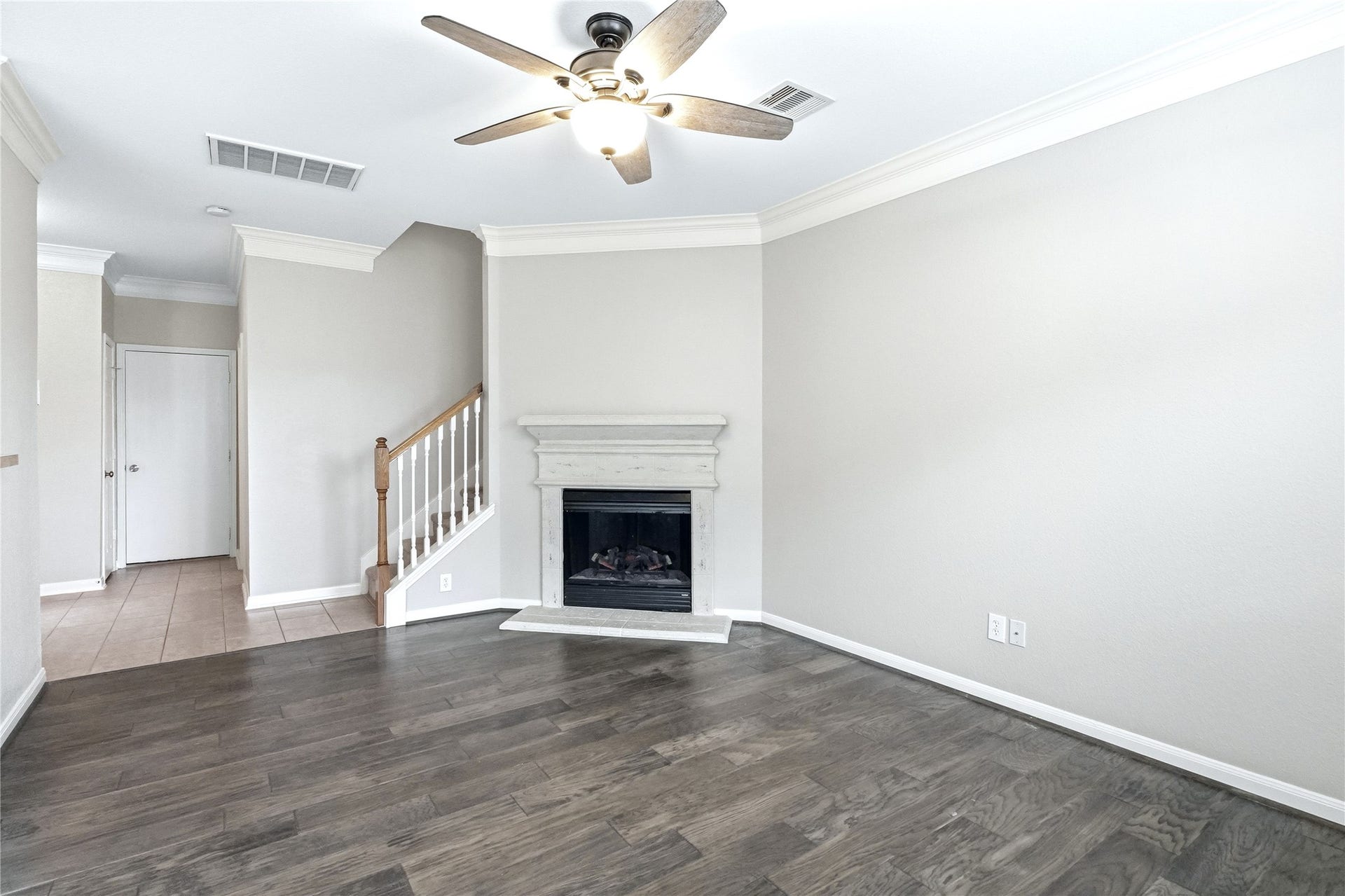 12114 Medina Lake Drive, Tomball, TX 77377 Living Room