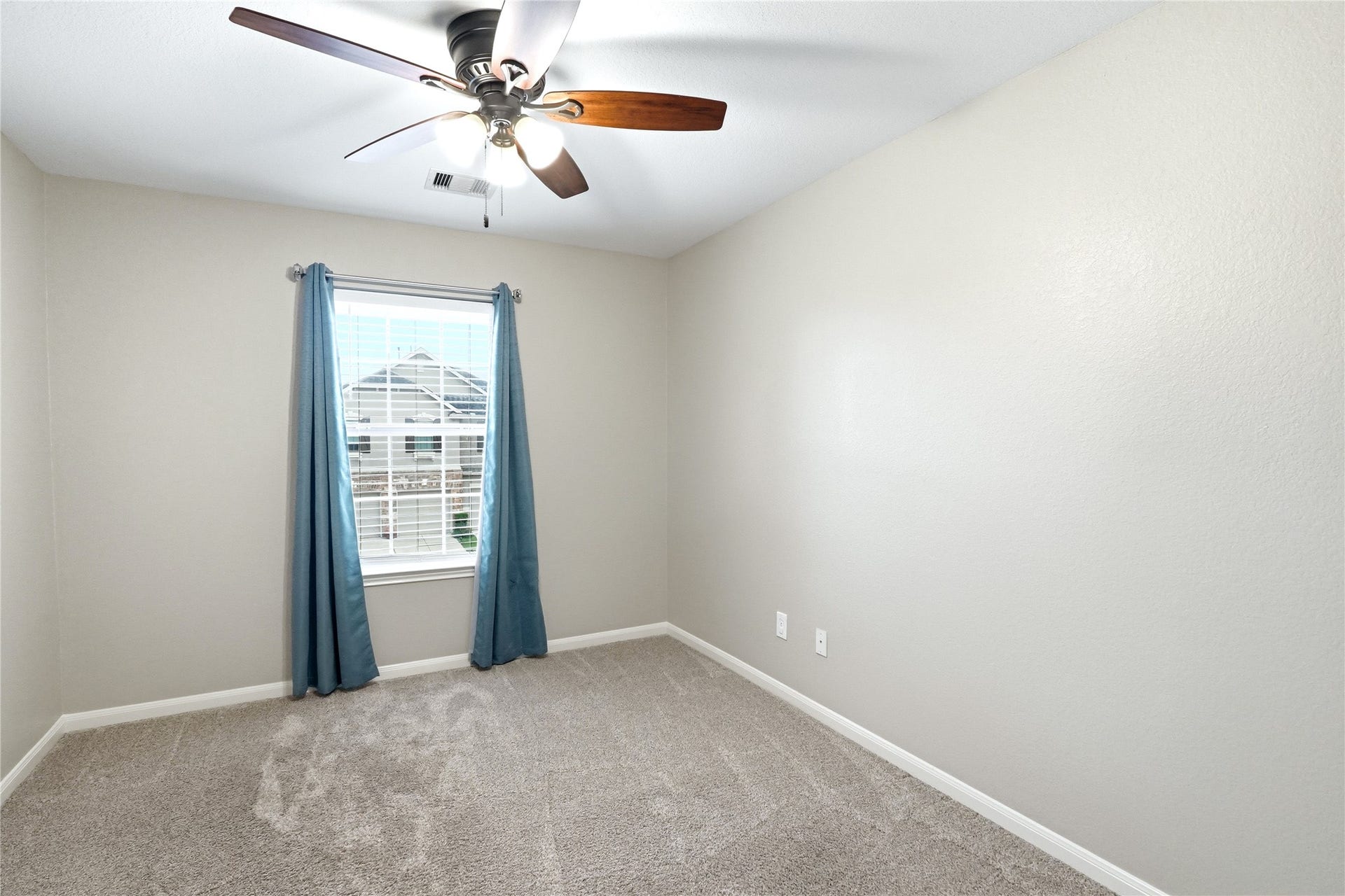12114 Medina Lake Drive, Tomball, TX 77377 Bedroom 3