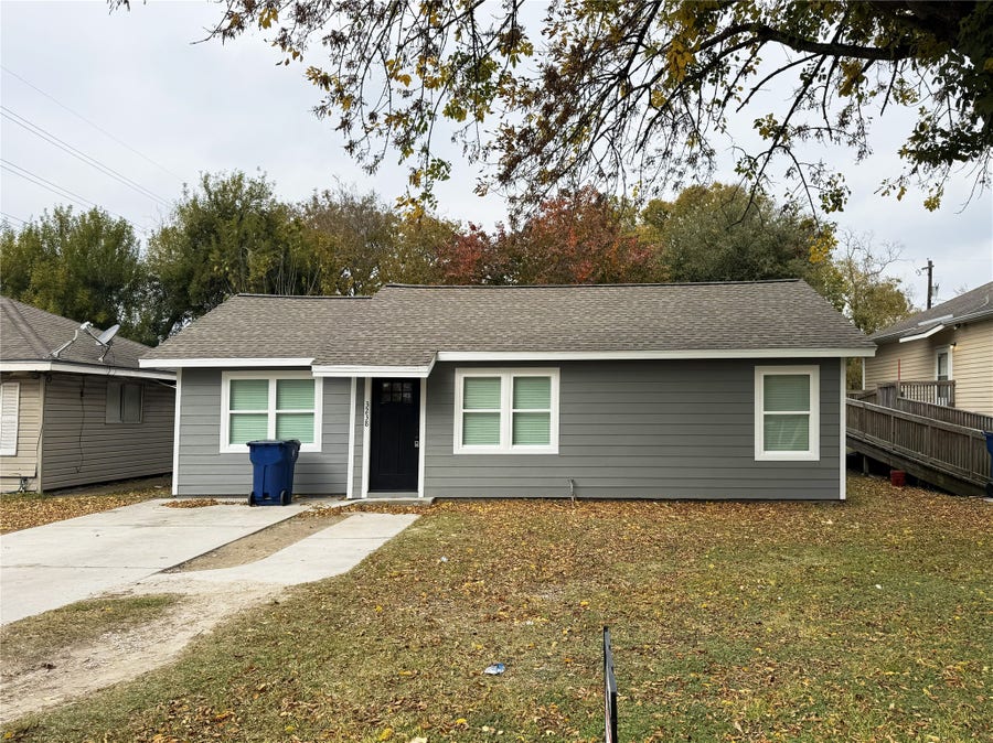 Property photo for 3238 Texas Avenue, Texas City, TX