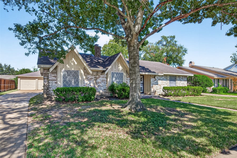 Property photo for 9310 Roos Road, Houston, TX