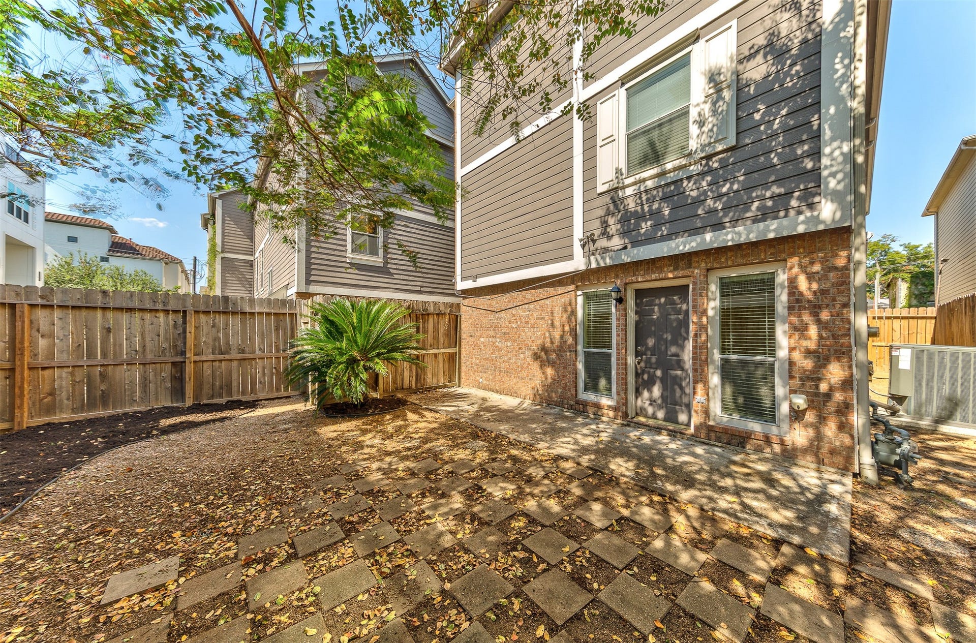 4811 Austin Street, #B, Houston, TX 77004 4811 Austin Street, #B, Houston, TX 77004