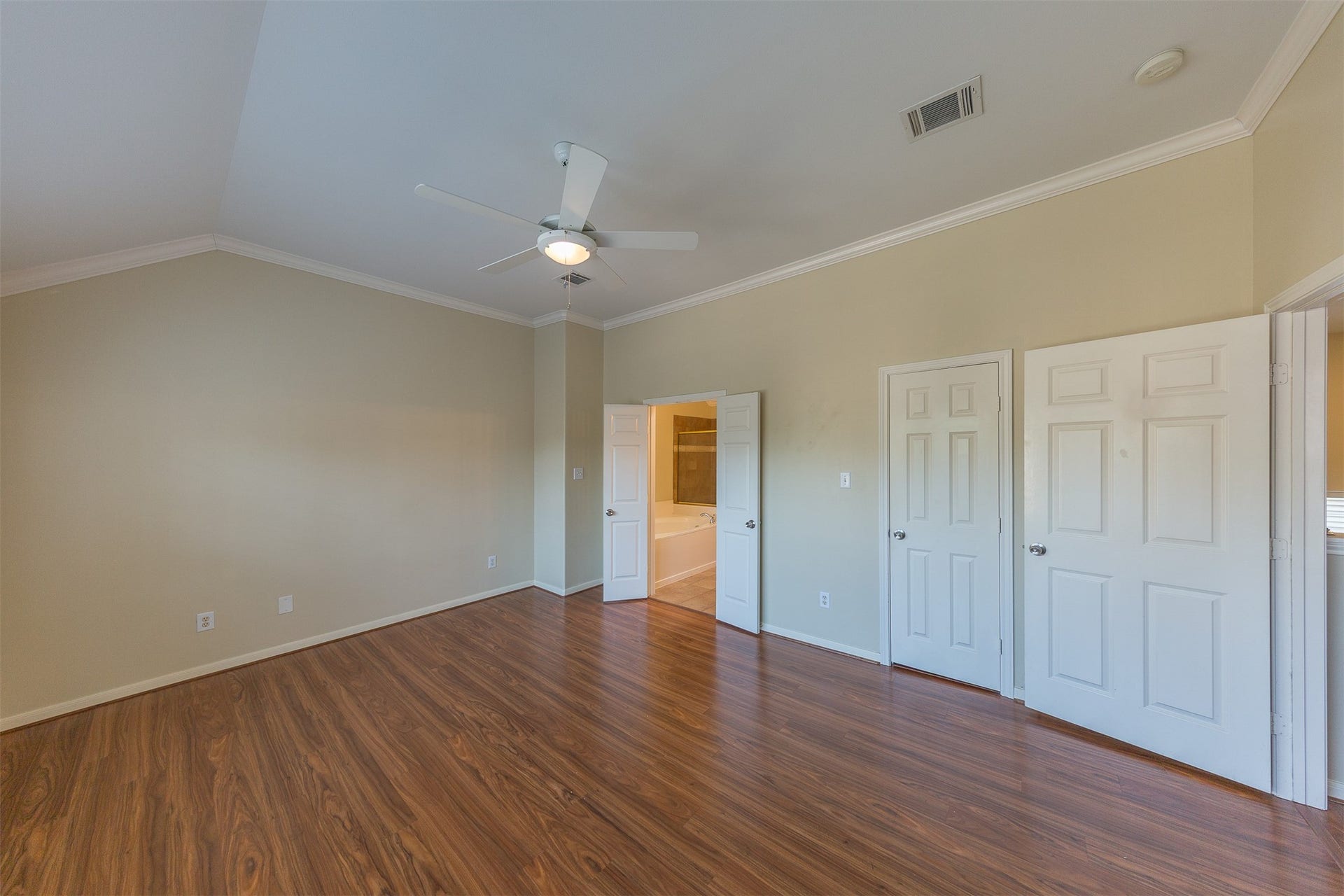 4811 Austin Street, #B, Houston, TX 77004 4811 Austin Street, #B, Houston, TX 77004