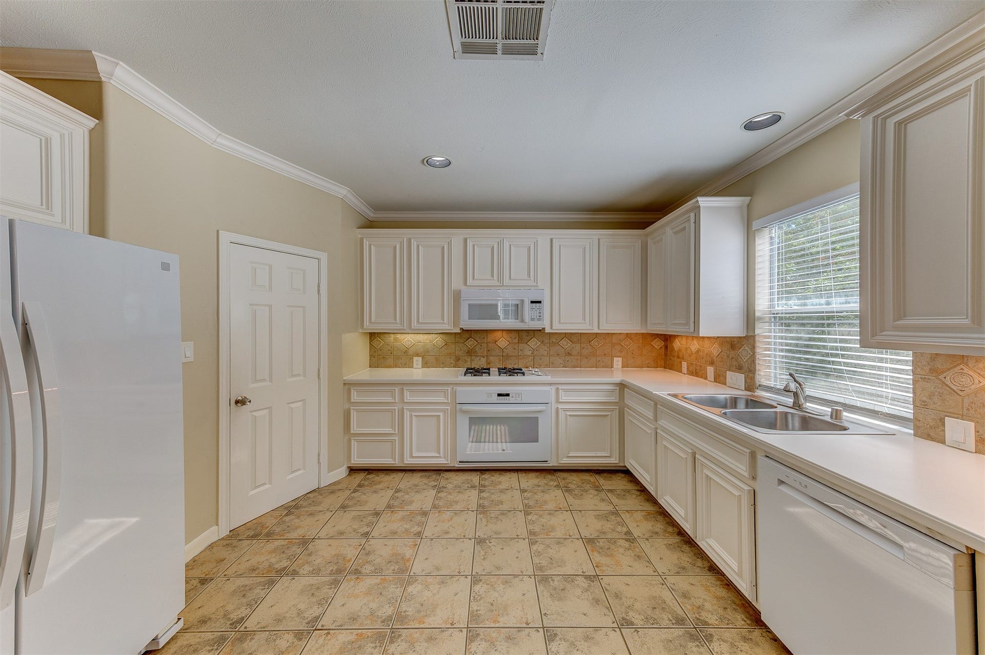 4811 Austin Street, #B, Houston, TX 77004 4811 Austin Street, #B, Houston, TX 77004