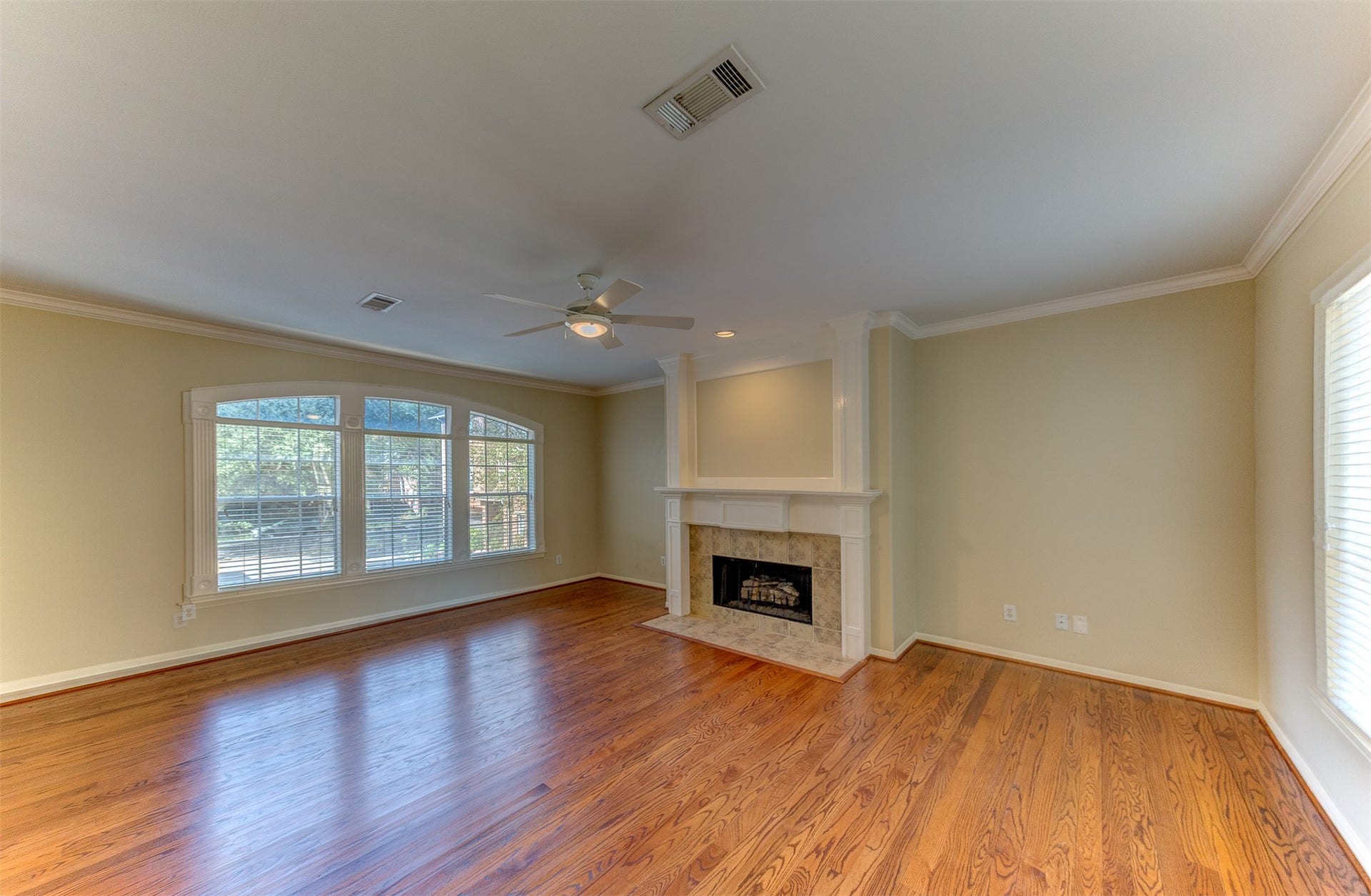 4811 Austin Street, #B, Houston, TX 77004 4811 Austin Street, #B, Houston, TX 77004