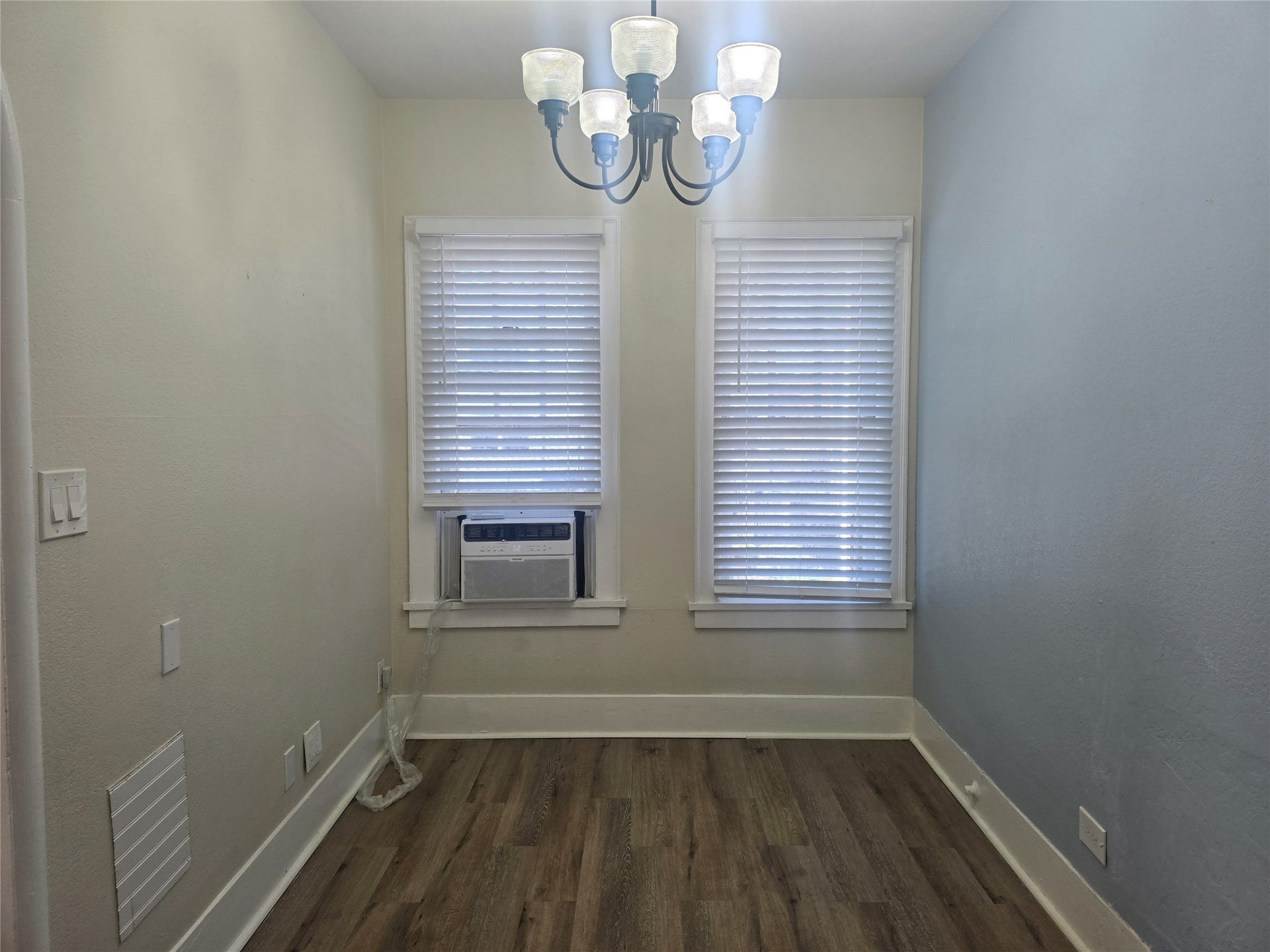 725 Broadway Avenue, #12, Galveston, TX 77550 725 Broadway Avenue, #12, Galveston, TX 77550