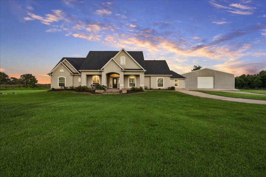 Property photo for 2702 Horseshoe Lane, Rosharon, TX
