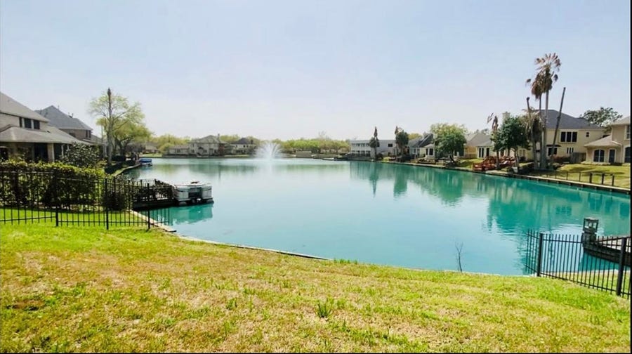 Property photo for 2823 Plantation Lakes Drive, Missouri City, TX