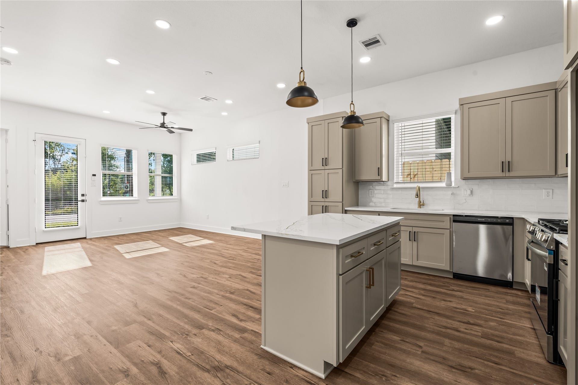 4702 & 1912 Schweikhardt Street, Houston, TX 77020 The layout buyers dream about. See how the kitchen island directly overlooks the entire main floor, keeping you in the center of the action.