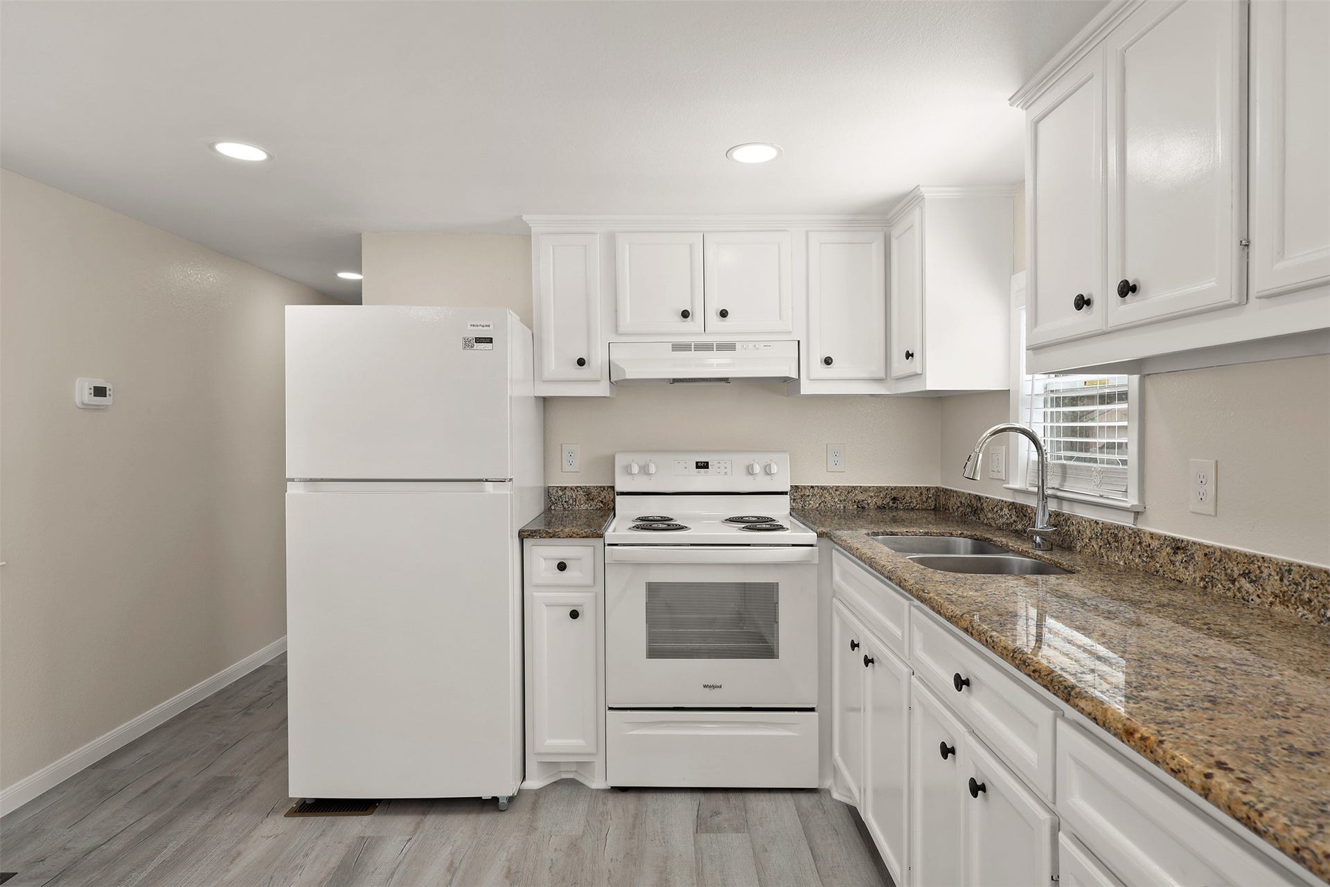 2222 N Austin Avenue, #2, Pearland, TX 77581 2222 N Austin Avenue, #2, Pearland, TX 77581