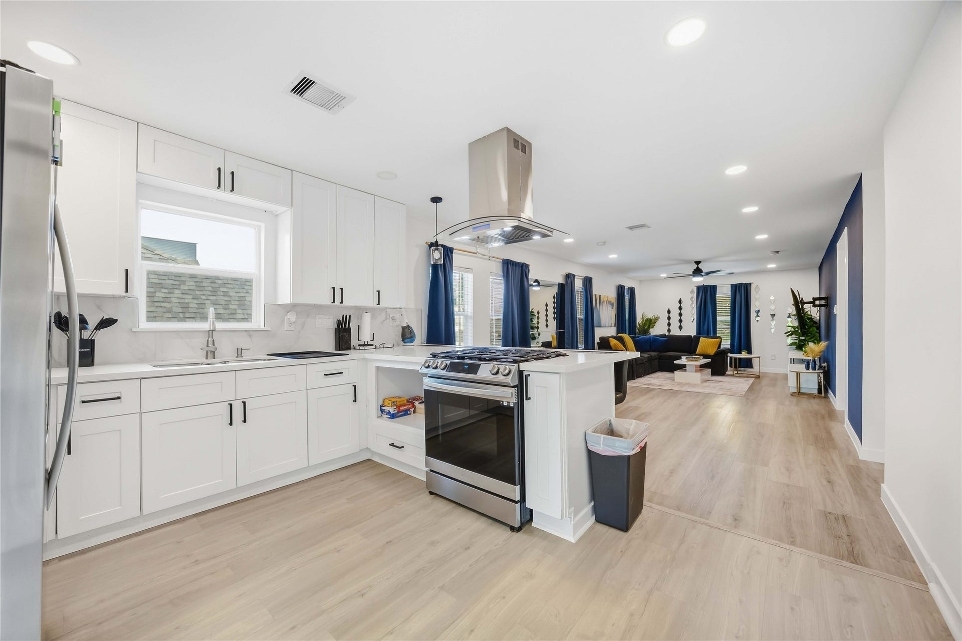 3108 Mcgowen Street, #B, Houston, TX 77004