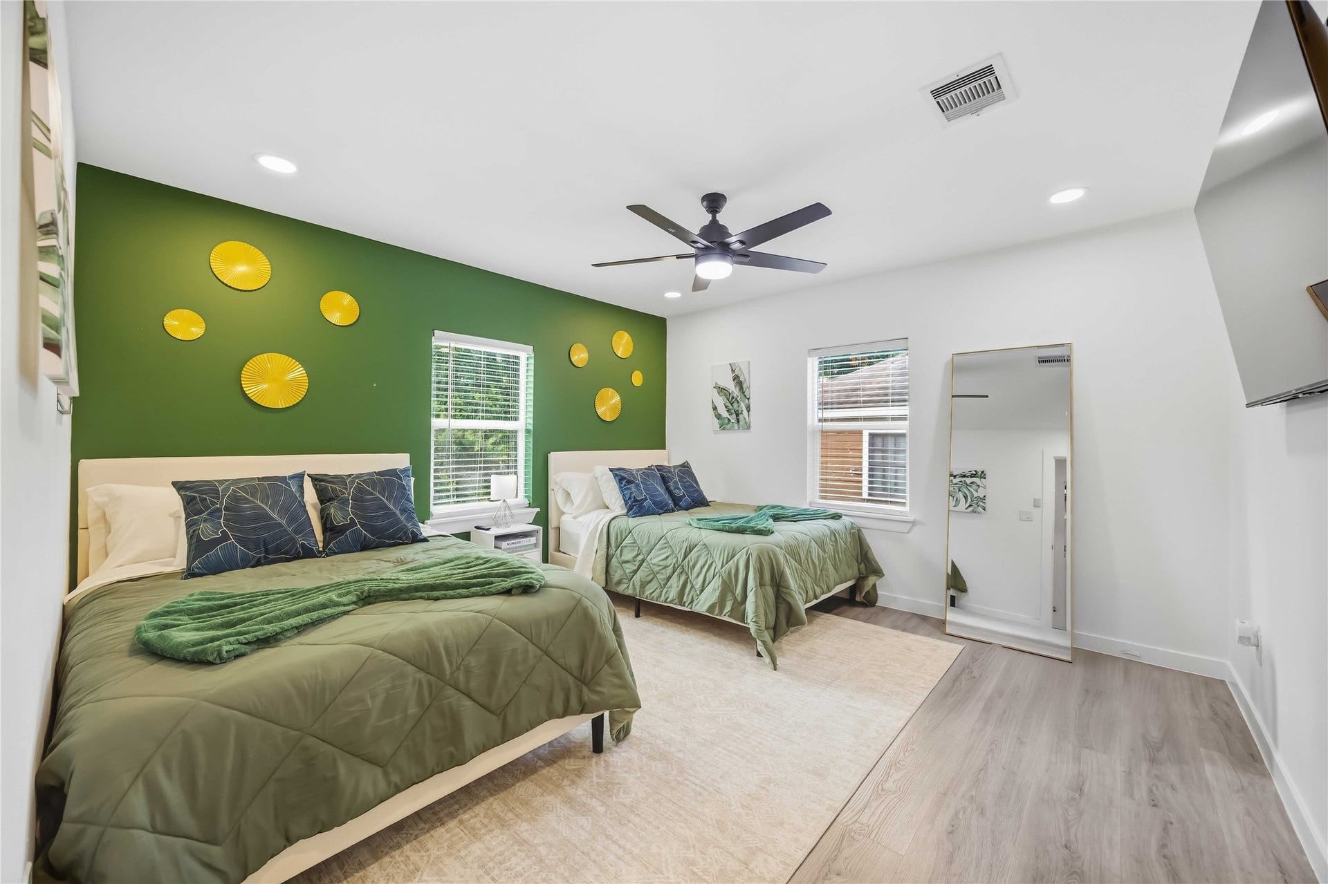 3108 Mcgowen Street, #B, Houston, TX 77004