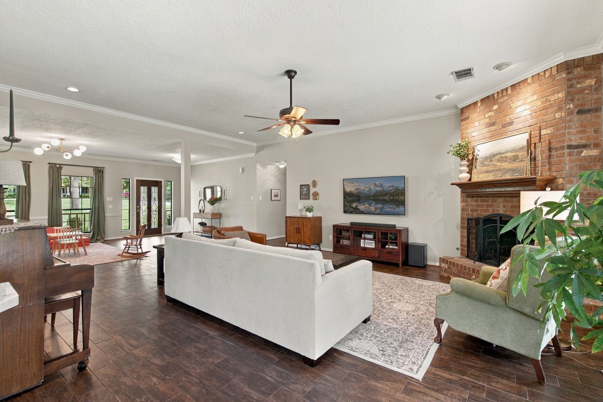23327 Cannon Creek Trail, Tomball, TX 77377 Fireplace adds warmth and character to the main living area.