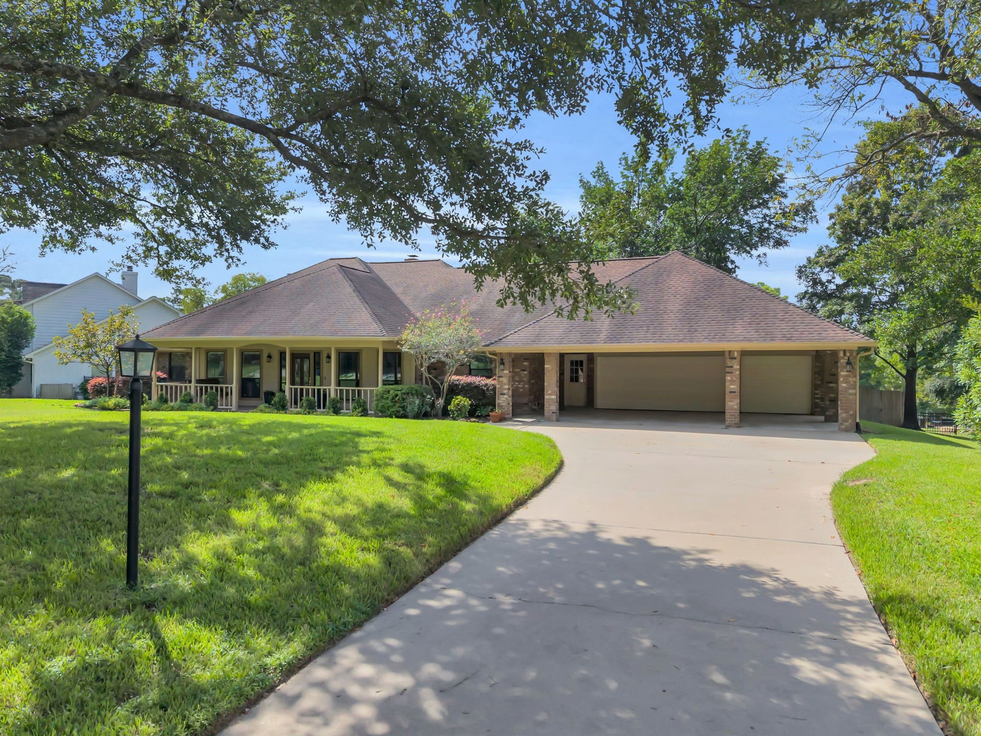 23327 Cannon Creek Trail, Tomball, TX 77377 Welcoming one-story home situated on a spacious lot surrounded by mature trees in the highly sought after Powder Mill Estates community.