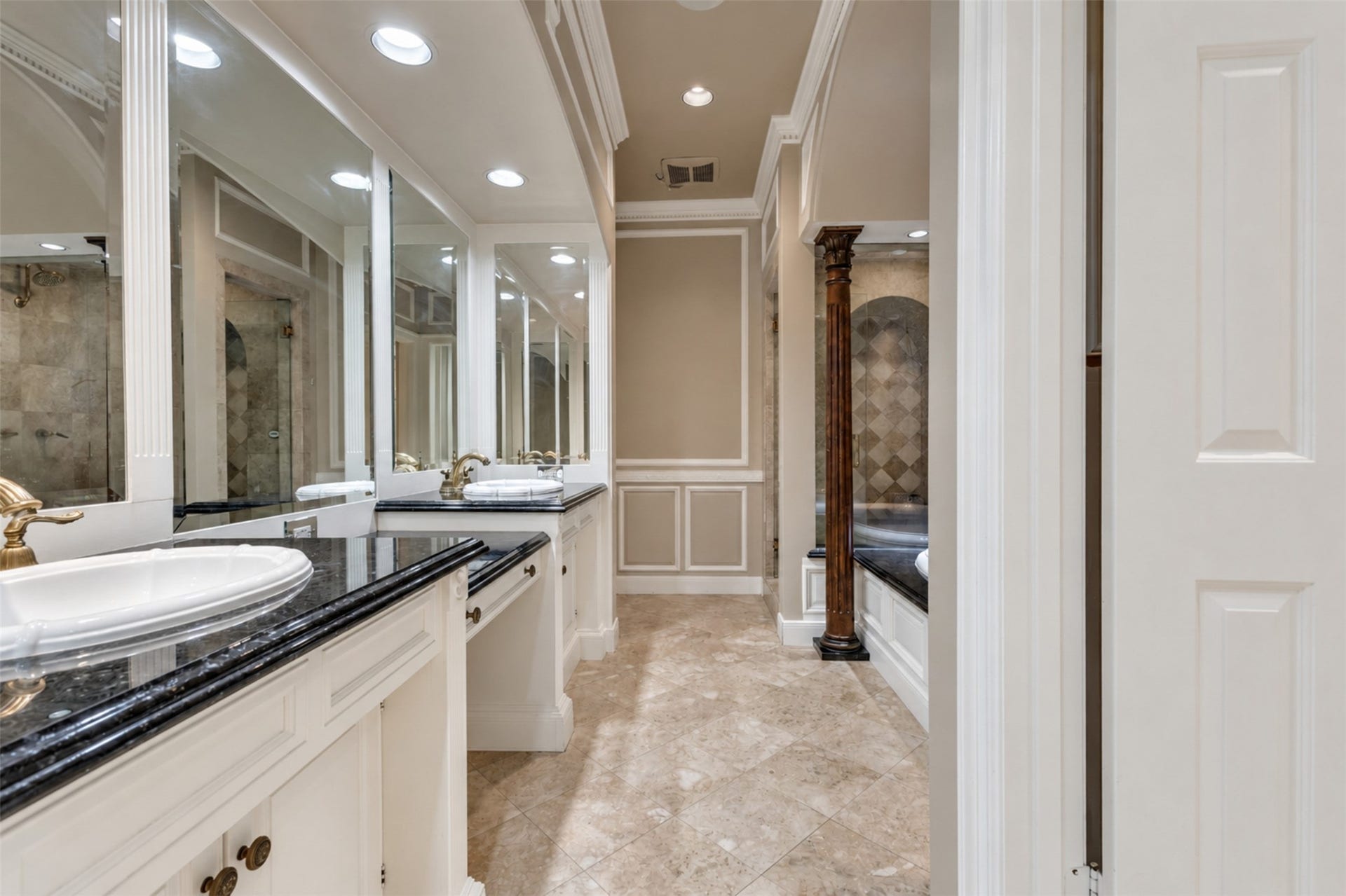 2902 W Lane Drive, Houston, TX 77027 2902 W Lane Drive, Houston, TX 77027