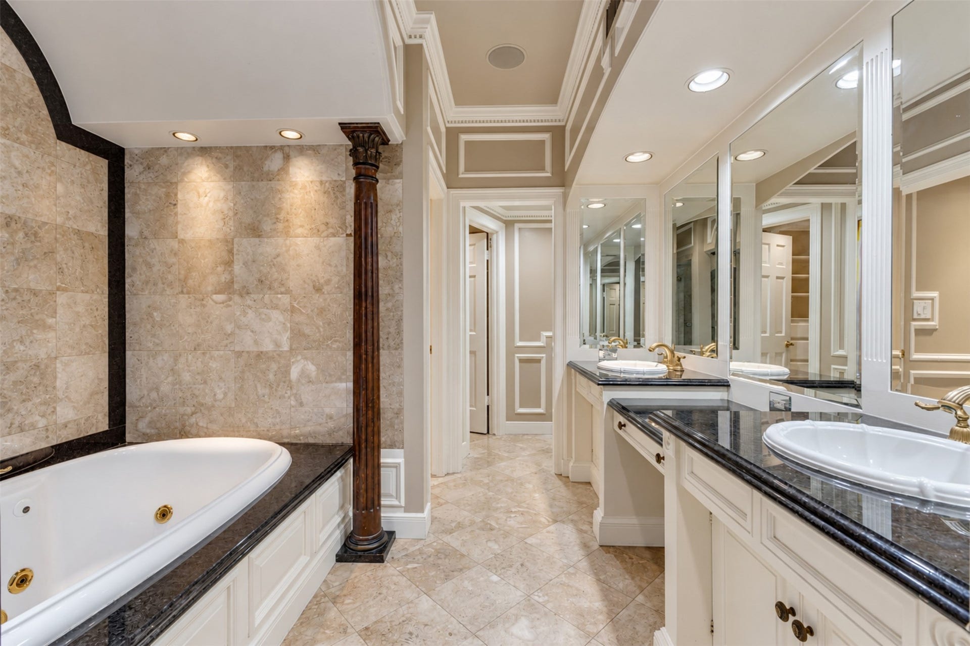 2902 W Lane Drive, Houston, TX 77027 2902 W Lane Drive, Houston, TX 77027