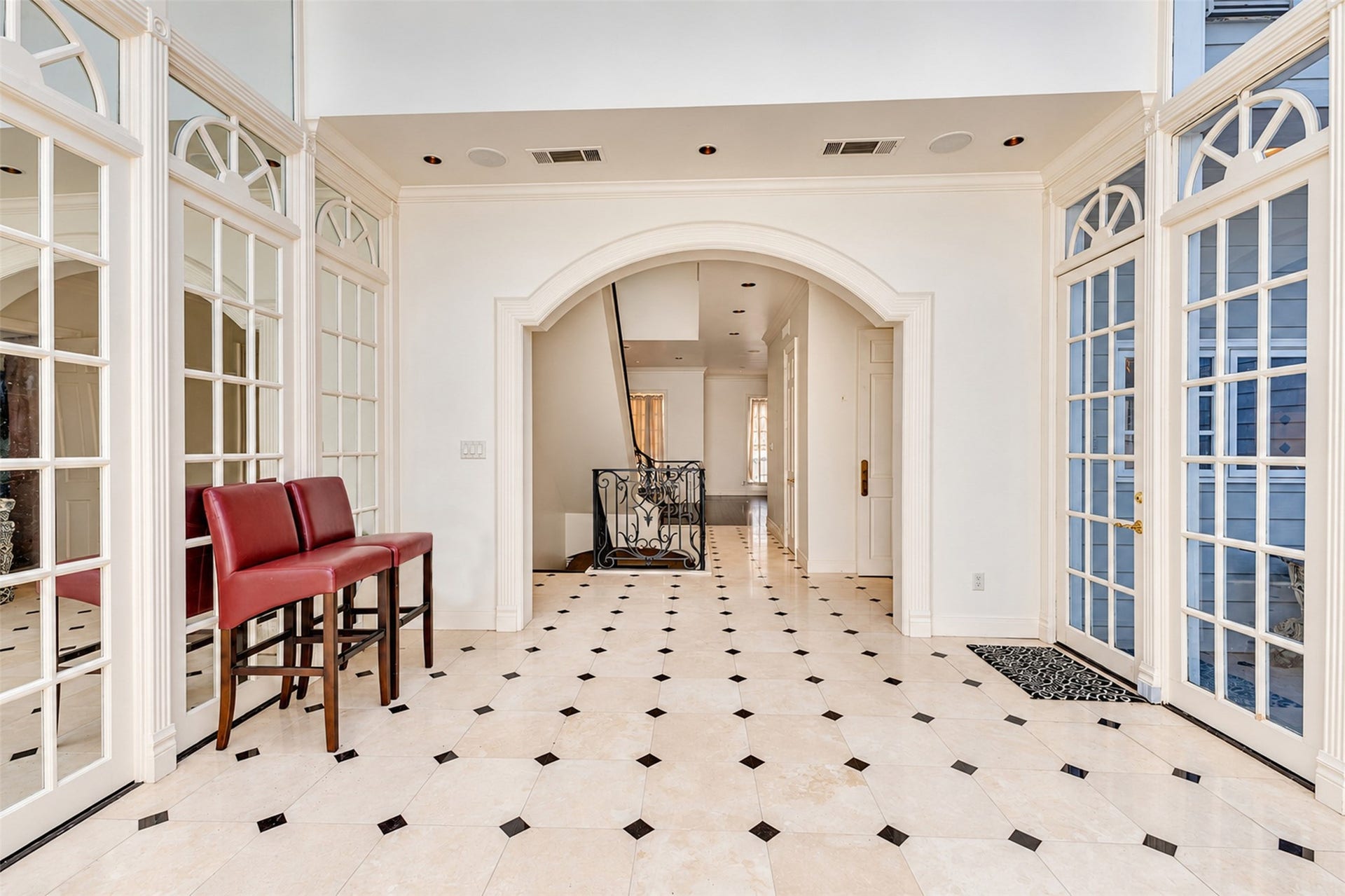 2902 W Lane Drive, Houston, TX 77027 2902 W Lane Drive, Houston, TX 77027