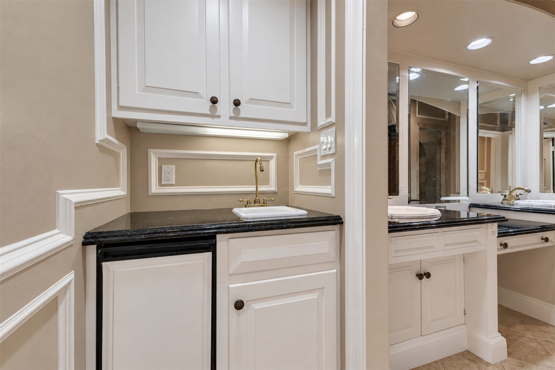 2902 W Lane Drive, Houston, TX 77027 2902 W Lane Drive, Houston, TX 77027