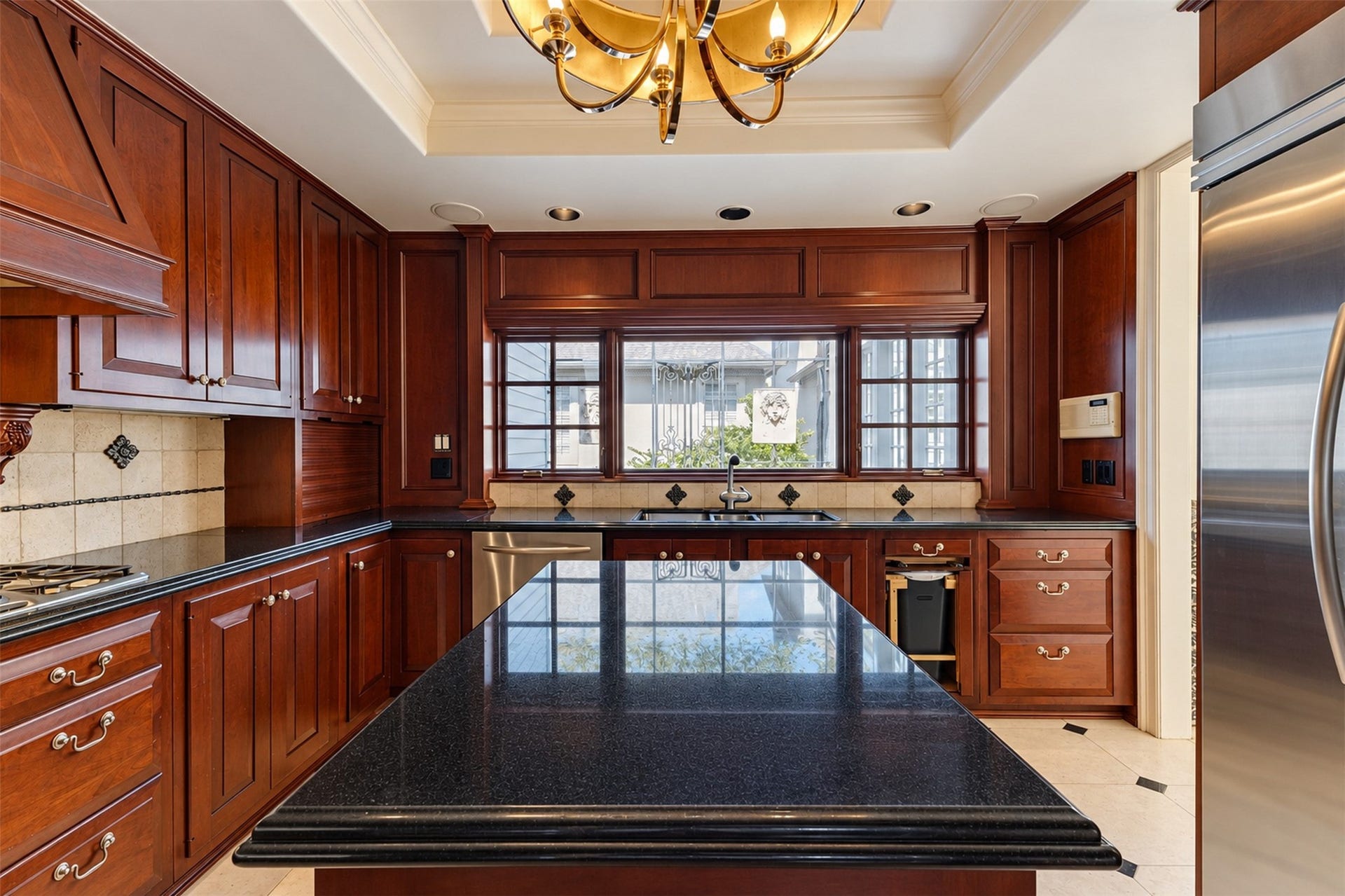 2902 W Lane Drive, Houston, TX 77027 2902 W Lane Drive, Houston, TX 77027