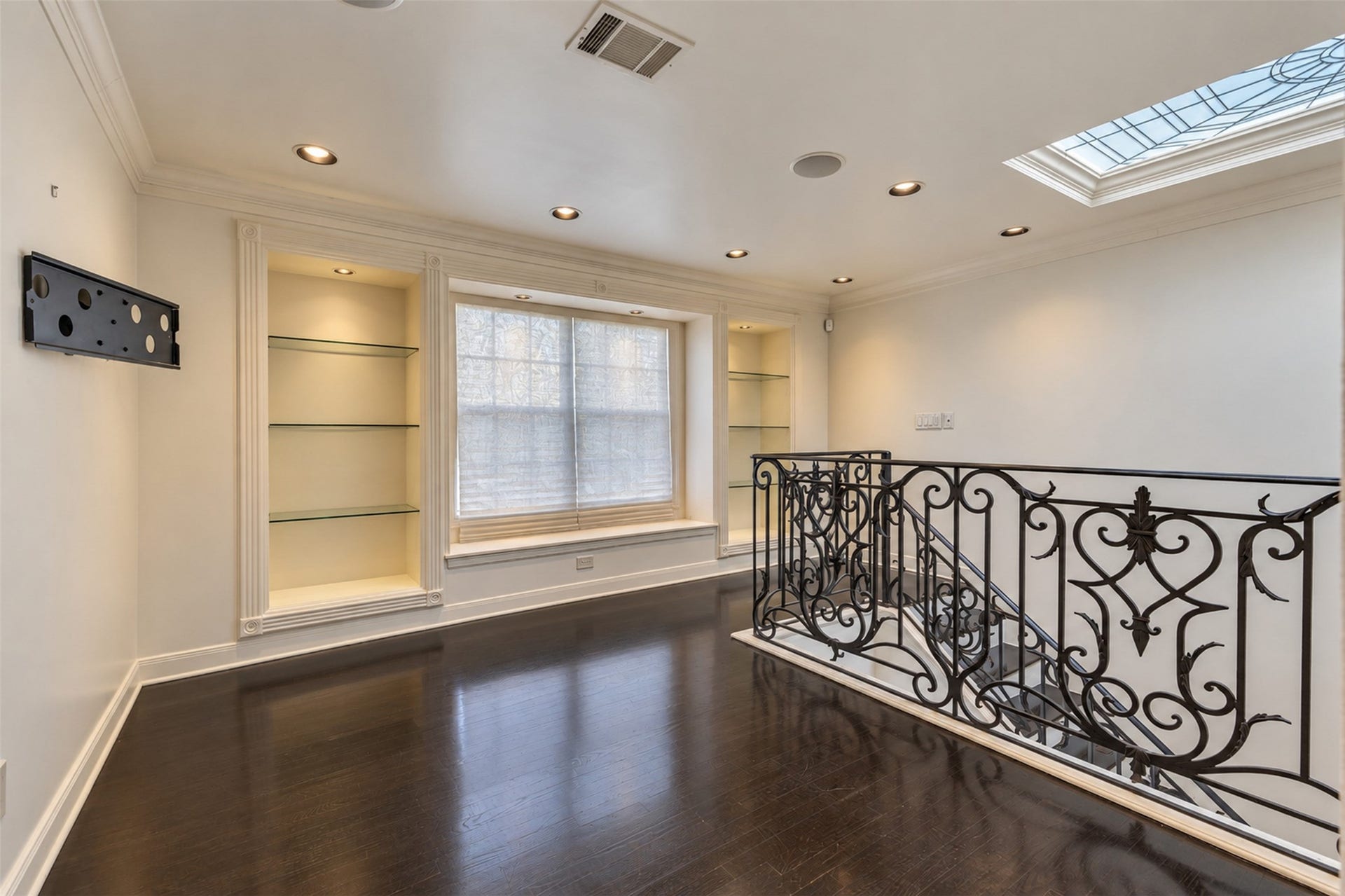 2902 W Lane Drive, Houston, TX 77027 2902 W Lane Drive, Houston, TX 77027