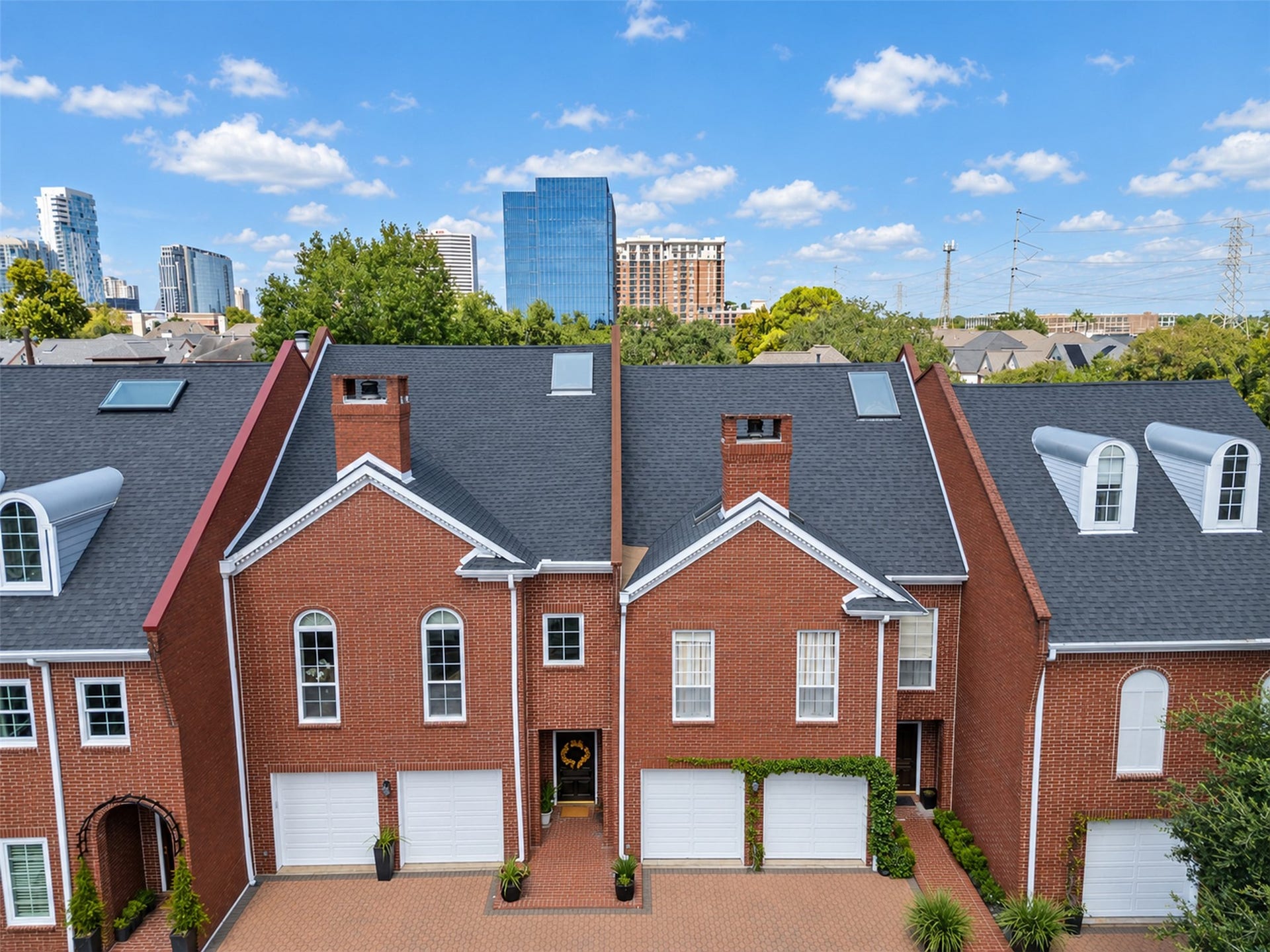 2902 W Lane Drive, Houston, TX 77027 2902 W Lane Drive, Houston, TX 77027