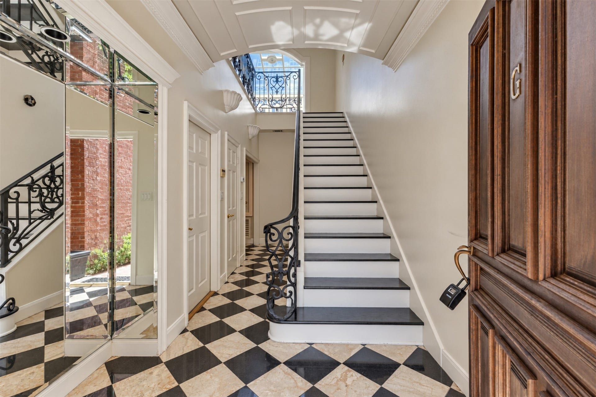 2902 W Lane Drive, Houston, TX 77027 2902 W Lane Drive, Houston, TX 77027
