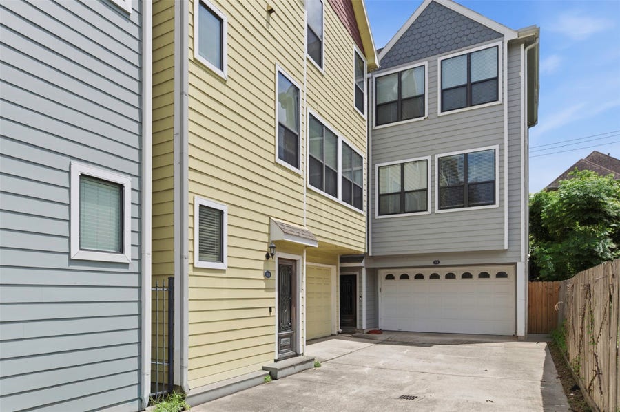 Property photo for 214 W 28th Street, Houston, TX