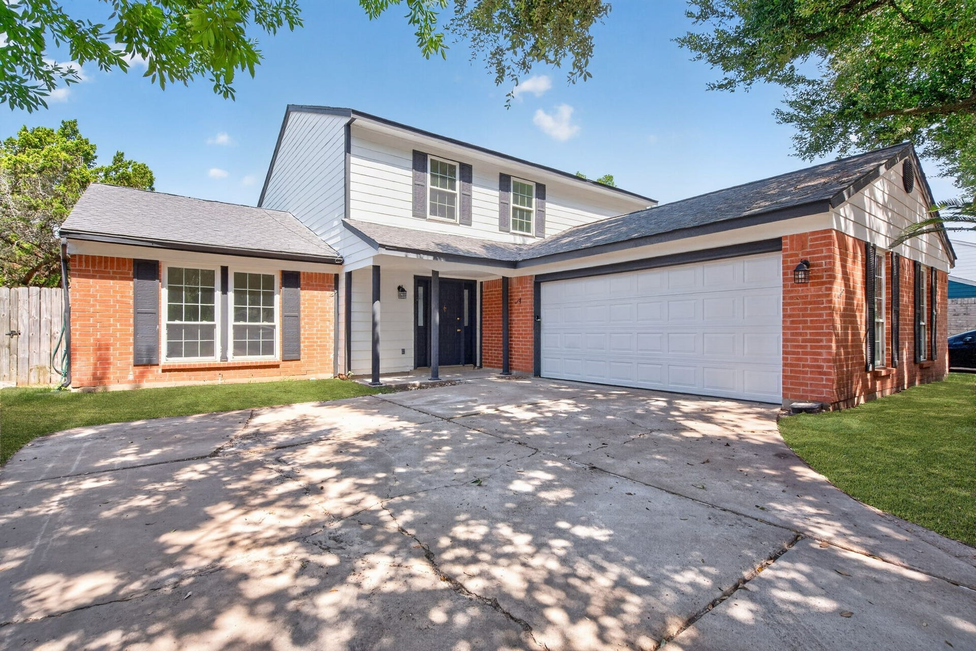 1123 Mayweather Lane, Richmond, TX 77406 Classic curb appeal meets everyday convenience, with an inviting entrance, generous driveway, and attached two-car garage welcoming you home.
