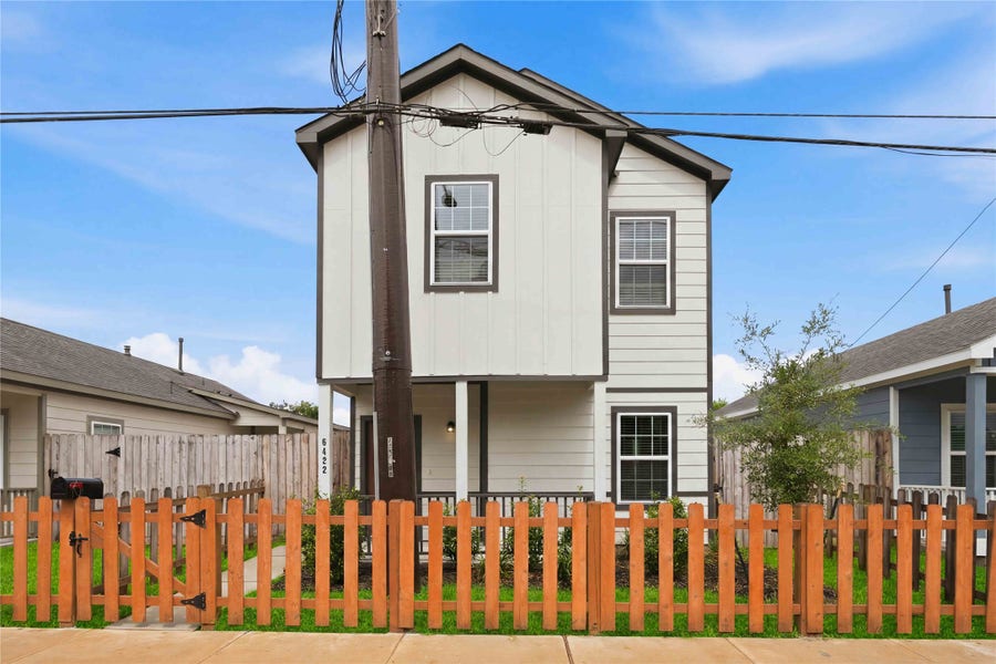 Property photo for 6422 Calhoun Road, Houston, TX