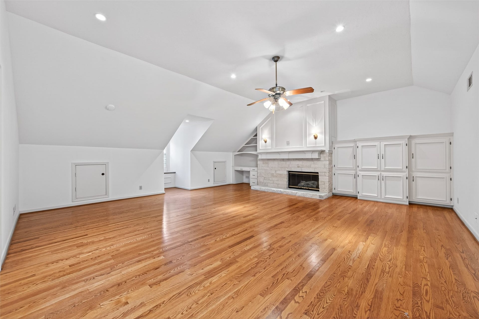 9303 Tranquil Park Drive, Spring, TX 77379 9303 Tranquil Park Drive, Spring, TX 77379