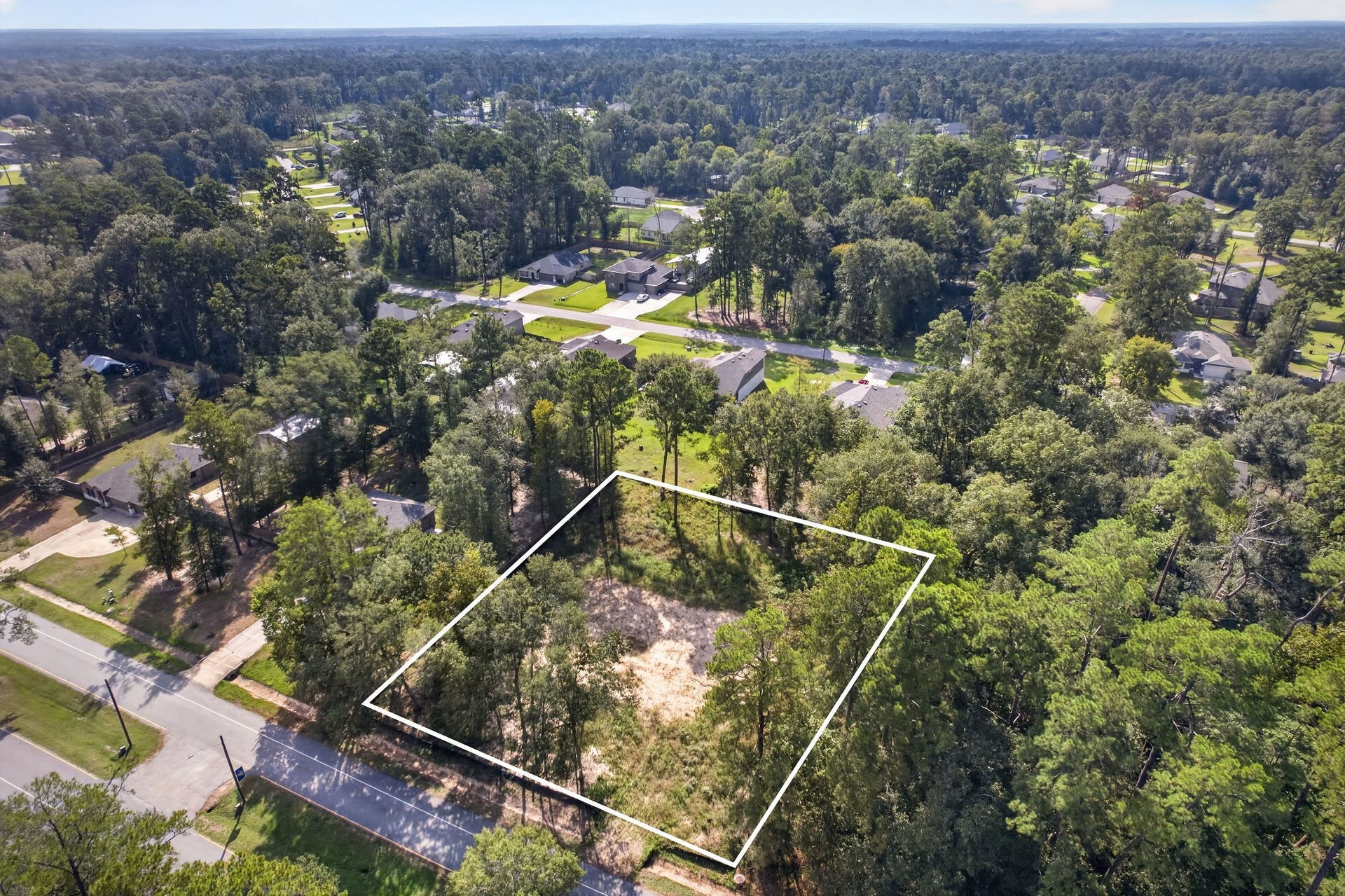 2710 Roman Forest Boulevard, New Caney, TX 77357 2710 Roman Forest Boulevard, New Caney, TX 77357